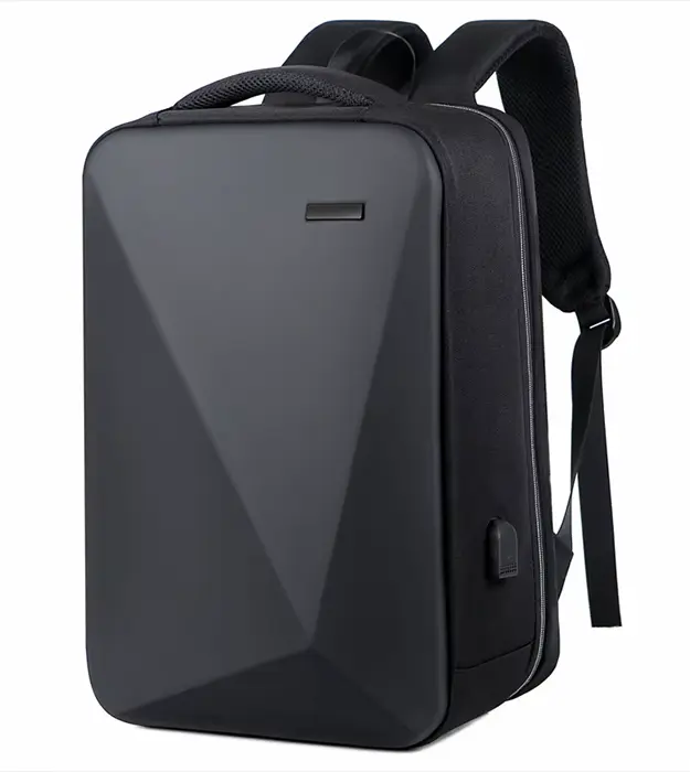 Poslovni laptop ranac CoreAxis – crni vodootporan ranac sa USB priključkom i ergonomskim dizajnom