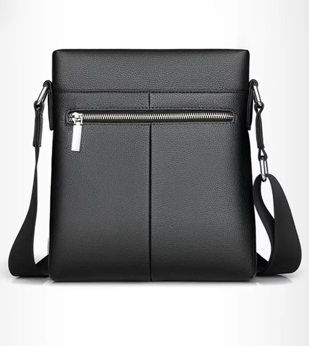 Muška torba preko ramena Vellaro od crne PU kože sa vintage dizajnom i podesivim kaišem